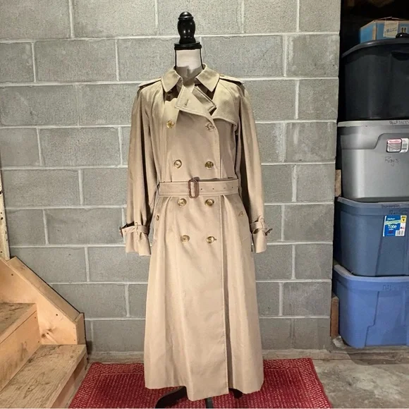Burberry trench coat. - Picture 1 of 14